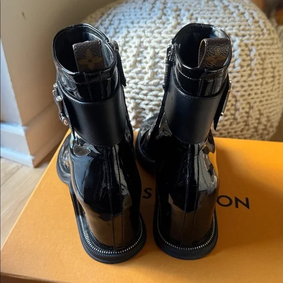 Louis Vuitton Moonlight Ankle Boot - Picture 4 of 9